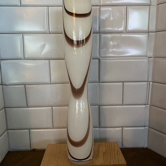 Vintage Cased hand-blown Tall Art Glass with Brownish purple swirl - Picture 3 of 7